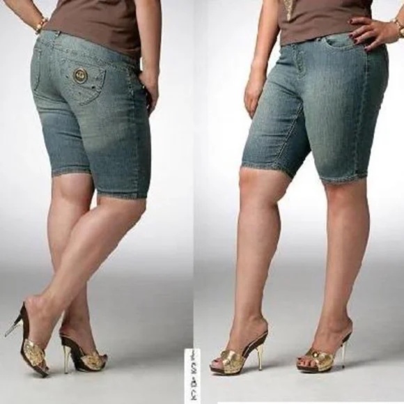 NEW Y2k Beyonce Dereon peak a boo Denim Bermuda Shorts 18W PLUS SIZE 18 - Picture 1 of 17